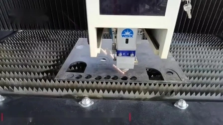 Machine de découpe laser à fibre de haute qualité à vitesse rapide 500W-4000W