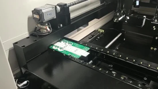 Nouvelle machine de marquage laser UV haute vitesse SMT pour le marquage de code 1d/Qrcode/texte/symbole ou graphique sur la surface de la ligne de production de PCB